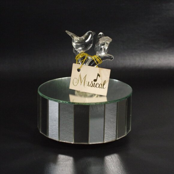 Vintage Blown Glass Lovebirds Music Box "Memories" Rotating Mirrored Base - Picture 3 of 5